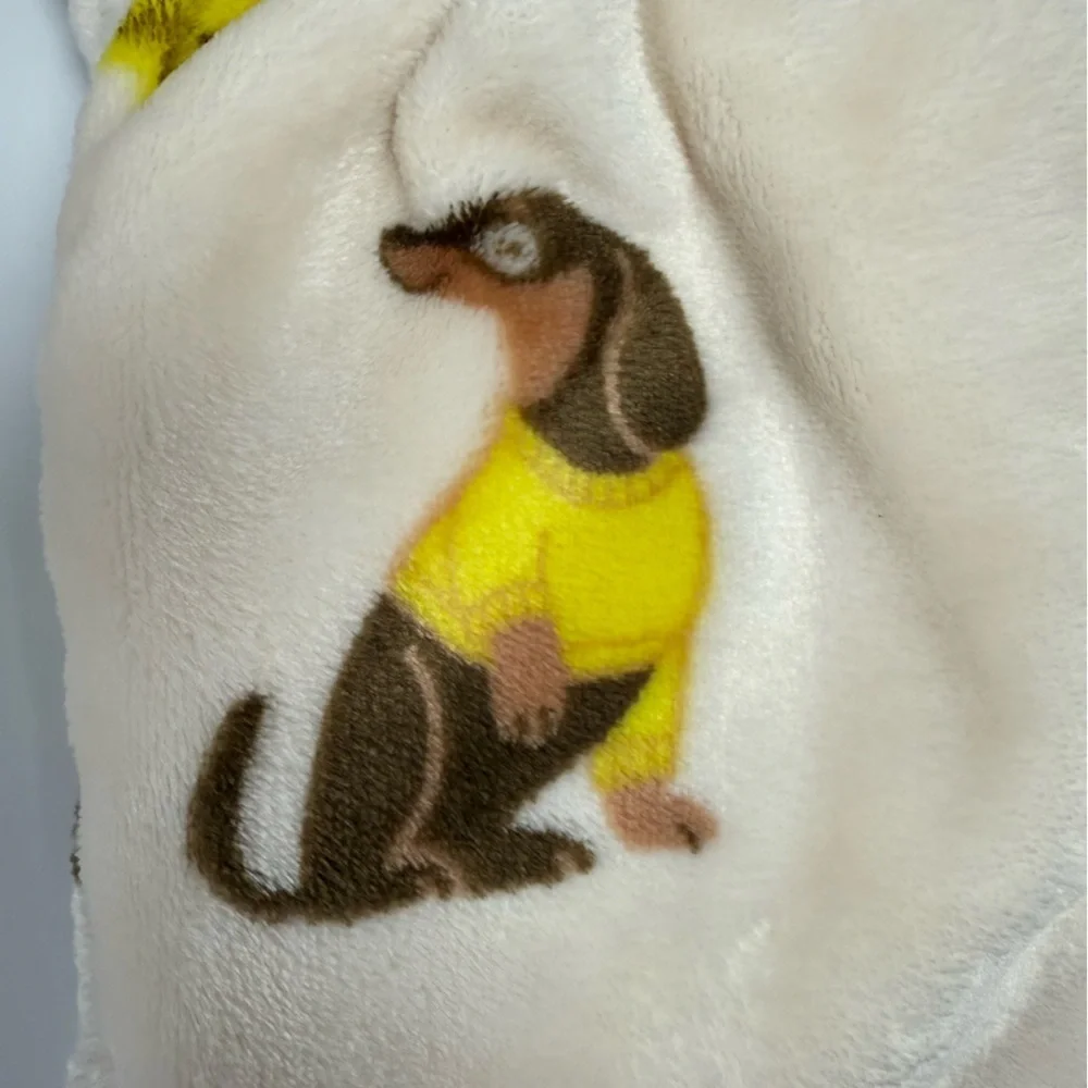 NWT Autumn Dachshund Dog Print Ultra Plush Throw Blanket Ivory 50x70 Dogs Weenie